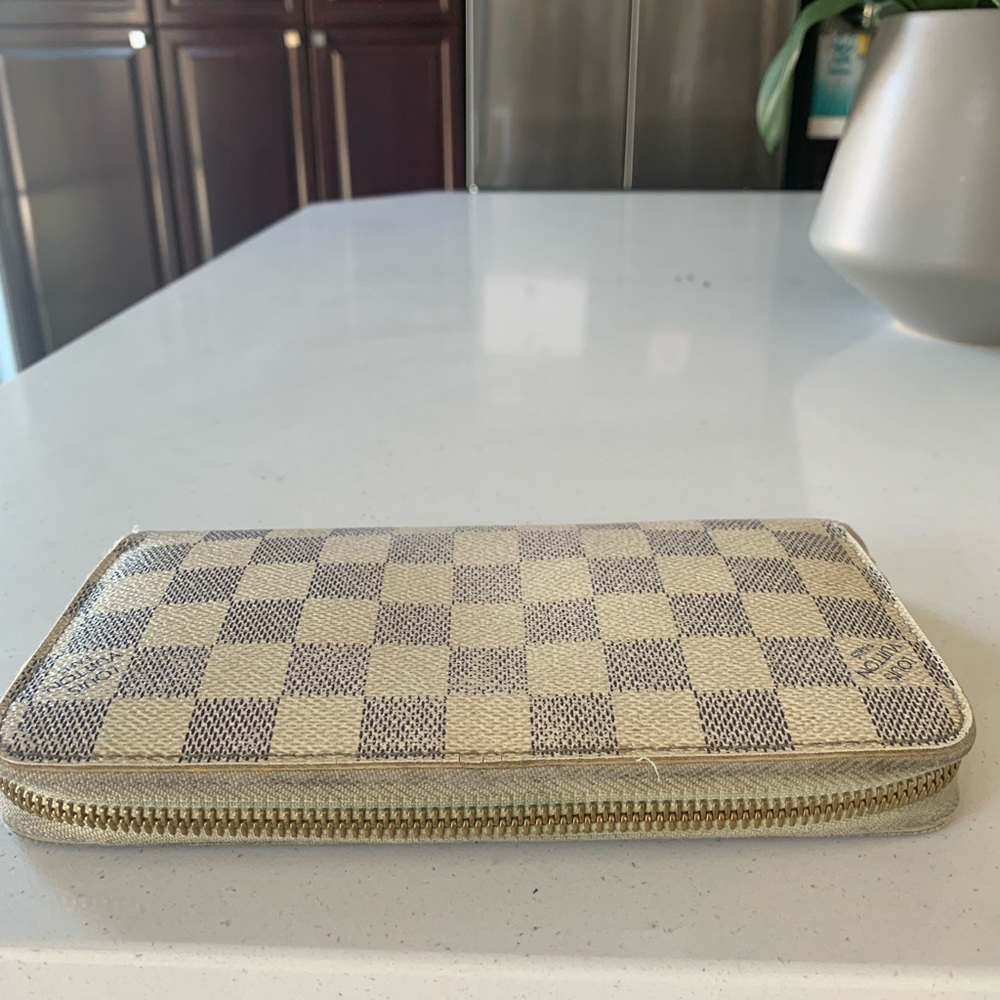 Louis Vuitton Zippy Wallet - Picture 3 of 8